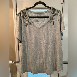 Size 2X Sonoma Gray with Olive Print Women's Tshirt.